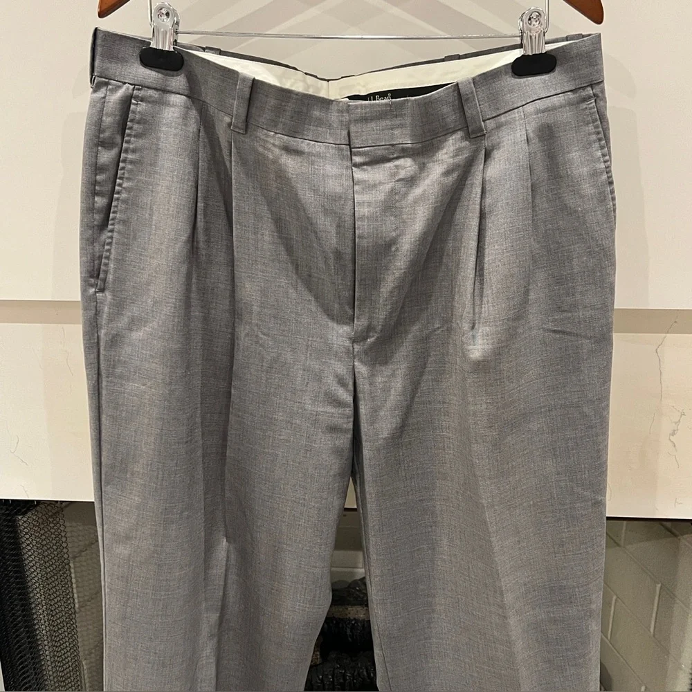 L.L. Bean 100% Wool Classic Fit Pants, Gray Size 37x32 Business, VTG Slack